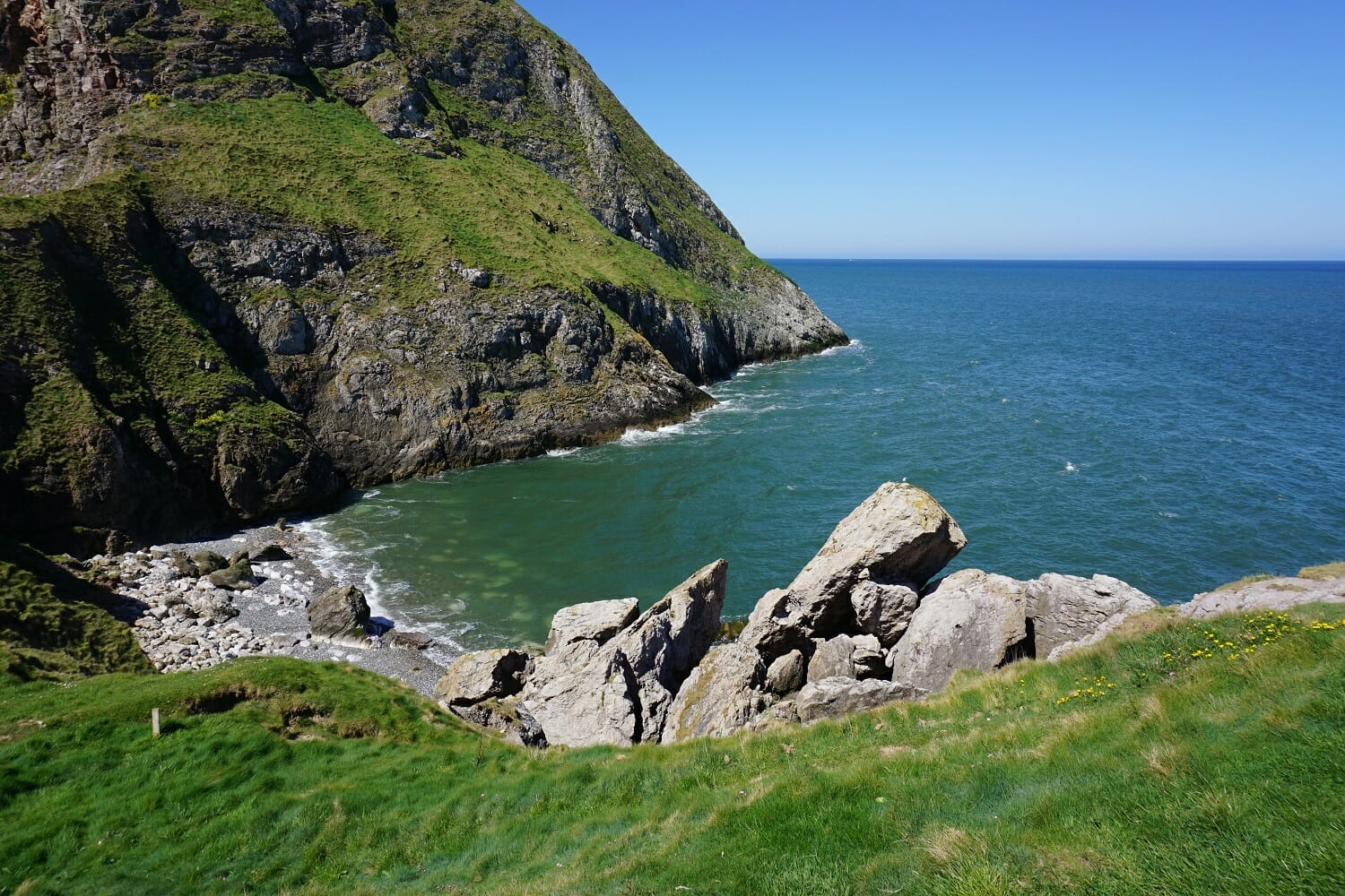 Angel Bay bouldering spot in North Wales