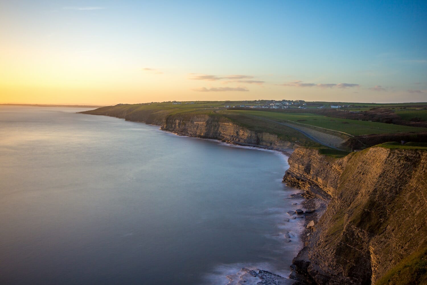 Coastal cliffs bouldering spot at Ogmore by Sea