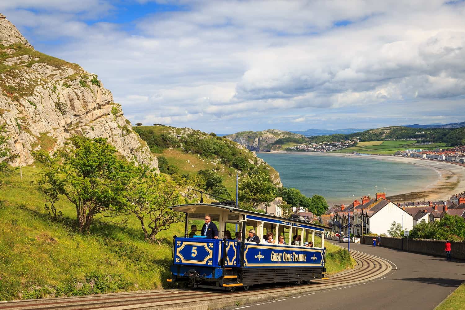 Great Orme Llandudno holiday cottages Snowdonia